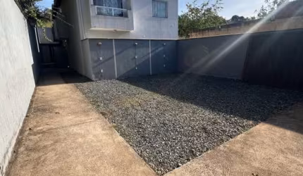 Casa com 2 quartos à venda na Alameda dos Ipês, 65, Vale das Acácias, Ribeirão das Neves por R$ 180.000
