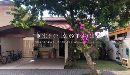 CASA NO URBANOVA PARA VENDA!!