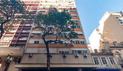 Apartamento para venda  no Bairro CENTRO HISTORICO em Porto Alegre
