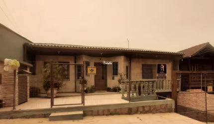 LINDA CASA 3 DORMITÓRIOS