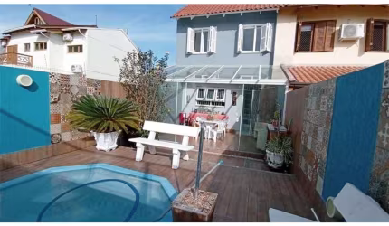 Casa para venda  no Bairro MARIO QUINTANA em Porto Alegre