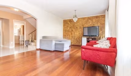 Casa para venda  no Bairro NONOAI em Porto Alegre
