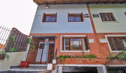 Casa para venda  no Bairro IPANEMA em Porto Alegre