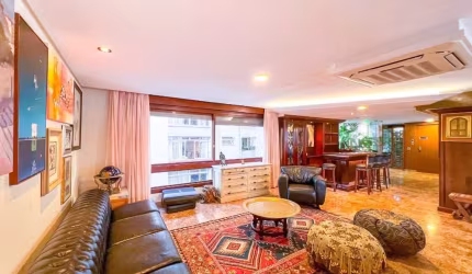 Apartamento para venda  no Bairro Moinhos de Vento em Porto Alegre