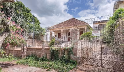 Terreno-Lote Residencial para venda  no Bairro Cristal em Porto Alegre