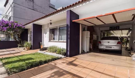 Casa para venda  no Bairro São Sebastião em Porto Alegre