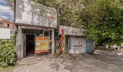 Edifício Comercial para venda  no Bairro CAVALHADA em Porto Alegre