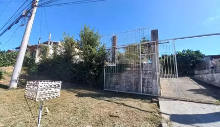 2 casas em 2 terrenos no Jari