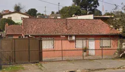 Casa à venda no JARI - 4 D com Suíte.