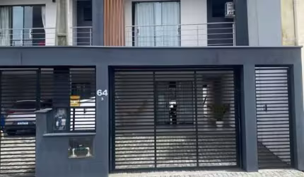 Sobrado à venda por R$ 890.000,00 - Centro - Balneário Piçarras/SC