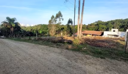 Terreno à venda, 327 m² por R$ 215.000,00 - Itacolomi - Balneário Piçarras/SC