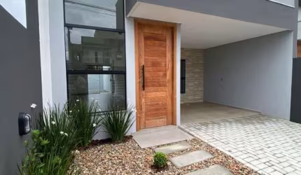 Casa à venda por R$ 450.000,00 - Itacolomi - Balneário Piçarras/SC