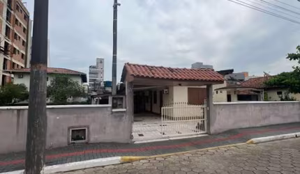 Casa à venda, 90 m² por R$ 750.000,00 - Itacolomi - Balneário Piçarras/SC