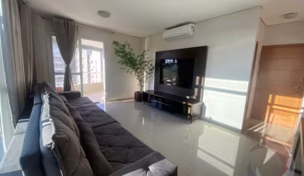 Lindo Apartamento de 3 dormitórios no Centro de Florianópolis