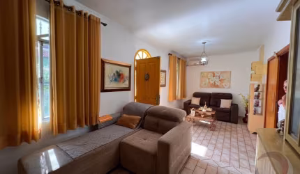 LINDA Casa Residencial de 3 dormitórios em Barreiros