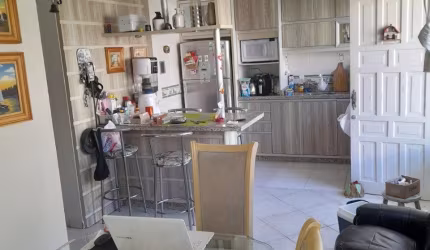 LINDA Casa de 2 dormitórios no Jardim de Florianópolis