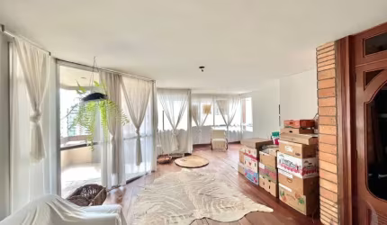 LINDO APARTAMENTO DE 3 DORMITÓRIOS NO CENTRO DE FLORIANÓPOLIS