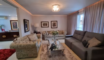 LINDO APARTAMENTO DE 3 DORMITÓRIOS NO CENTRO DE FLORIANÓPOLIS