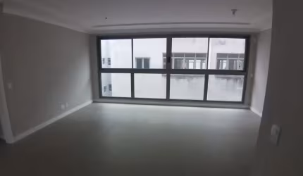 EXCELENTE APARTAMENTO COM 3 SUÍTES NO CENTRO DE FLORIANÓPOLIS