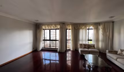 LINDO APARTAMENTO DE 3 DORMITÓRIOS NO CENTRO DE FLORIANÓPOLIS