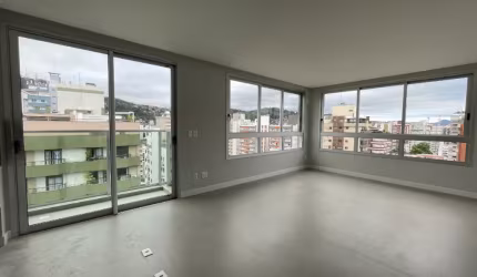 LINDO APARTAMENTO DE 3 DORMITÓRIOS NO CENTRO DE FLORIANÓPOLIS