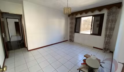 LINDA CASA DE 5 DORMITÓRIOS NA AGRONÔMICA