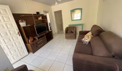 ÓTIMA CASA DE 2 DORMITÓRIOS NA AGRONÔMICA