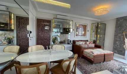LINDO APARTAMENTO DE 2 DORMITÓRIOS NA AGRONÔMICA