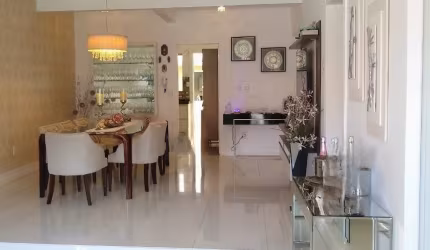LINDA CASA RESIDENCIAL DE 2 DORMITÓRIOS NO ITACORUBI