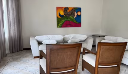 ÓTIMA CASA RESIDENCIAL DE 5 DORMITÓRIOS NA TRINDADE