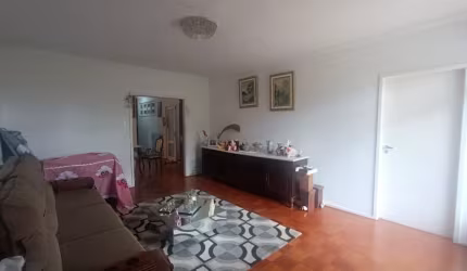 LINDA CASA RESIDENCIAL DE 3 DORMITÓRIOS NA TRINDADE