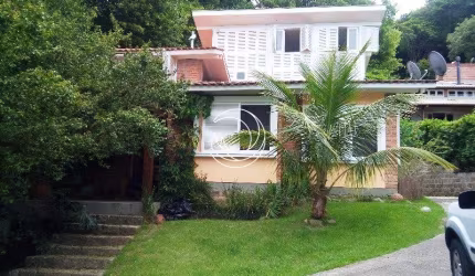 LINDA CASA RESIDENCIAL DE 3 DORMITÓRIOS NA LAGOA DA CONCEIÇÃO