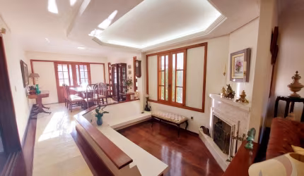 ÓTIMA CASA DE 6 DORMITÓRIOS NO CÓRREGO GRANDE