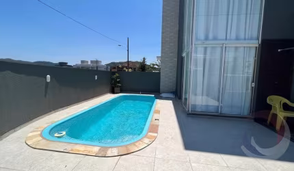 ÓTIMA CASA RESIDENCIAL DE 3 DORMITÓRIOS NO CAMPECHE