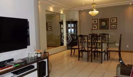 LINDO APARTAMENTO DE 4 DORMITÓRIOS NO CENTRO DE FLORIANÓPOLIS