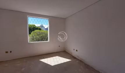 LINDA CASA RESIDENCIAL DE 5 DORMITÓRIOS NO CENTRO DE FLORIANÓPOLIS