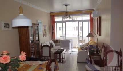 ÓTIMO APARTAMENTO DE 3 DORMITÓRIOS NO CENTRO DE FLORIANÓPOLIS