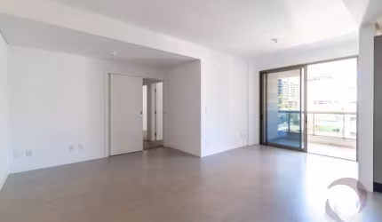 LINDO APARTAMENTO DE 3 DORMITÓRIOS NO CENTRO