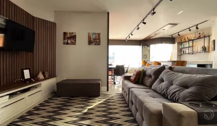 LINDO APARTAMENTO DE 4 DORMITÓRIOS NO CENTRO DE FLORIANÓPOLIS
