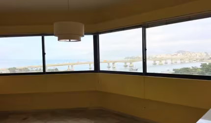 ÓTIMO APARTAMENTO DE 4 DORMITÓRIOS NO CENTRO DE FLORIANÓPOLIS