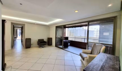 MARAVILHOSO APARTAMENTO DE 3 DORMITÓRIOS NO CENTRO DE FLORIANÓPOLIS