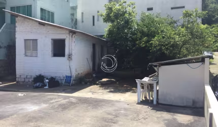 ÓTIMA CASA RESIDENCIAL DE 2 DORMITÓRIOS NO SACO DOS LIMÕES