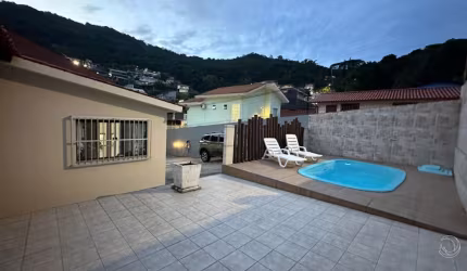 ÓTIMA CASA RESIDENCIAL DE 3 DORMITÓRIOS NO SACO DOS LIMÕES
