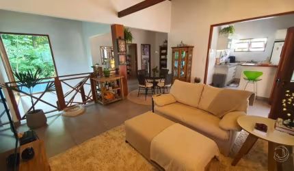 LINDA CASA RESIDENCIAL DE 2 DORMITÓRIOS EM SANTO ANTÔNIO DE LISBOA