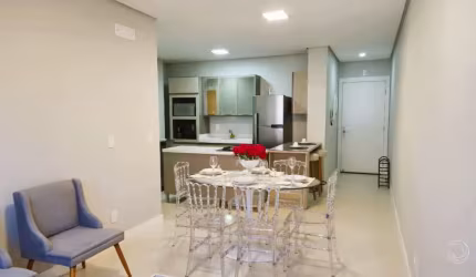 EXCELENTE APARTAMENTO DE 2 QUARTOS NO CENTRO DE FLORIANÓPOLIS