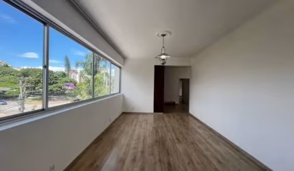 LINDO APARTAMENTO DE 4 DORMITÓRIOS NO CENTRO DE FLORIANÓPOLIS