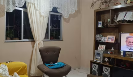 Colinas De Pituacu  com garagem  2/4 valor  150.000,00