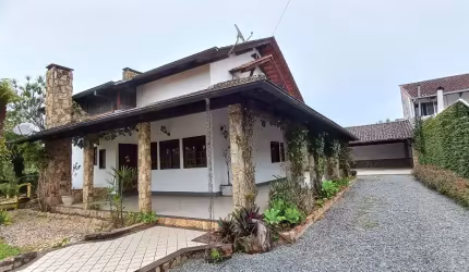 VENDO ÓTIMA CASA DE ALTO PADRÃO !!!