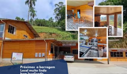 VENDO CASA COMERCIAL