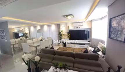 Casa PORTEIRA FECHADA com 3 dormitórios à venda por R$ 850.000 - Petrópolis - Joinville/SC